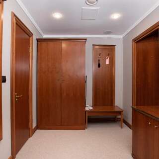 Гостиница Медвежий угол Сургут Люкс Бизнес-7