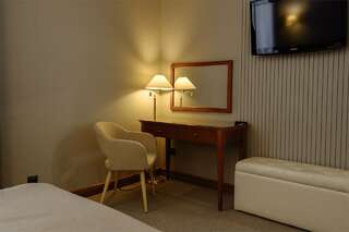 Гостиница Медвежий угол Сургут Улучшенный люкс-2