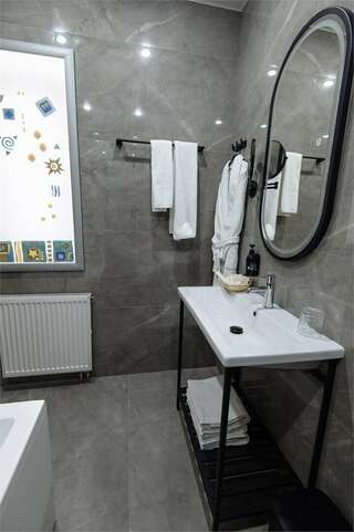 Гостиница Медвежий угол Сургут Улучшенный люкс-10