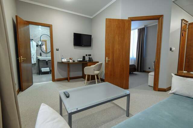 Гостиница Медвежий угол Сургут-23